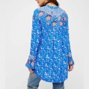 Free People Blue Wildflower Floral Bohemian Fields Tunic Blouse Flowy Boho